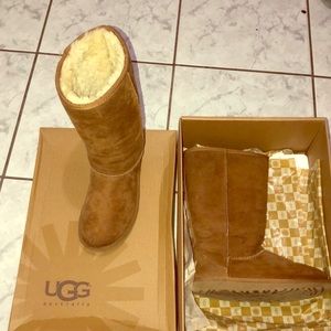 Ugg classic tall boots size 4(US)